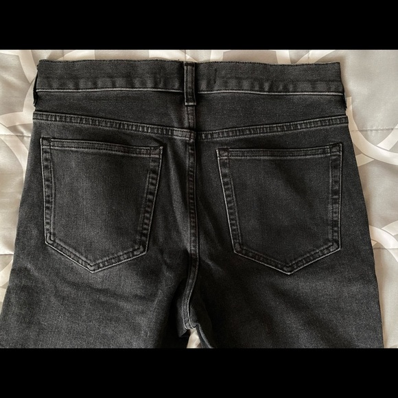 Everlane jeans in washed black. Uniform collection. Size 29x30 - Picture 3 of 3